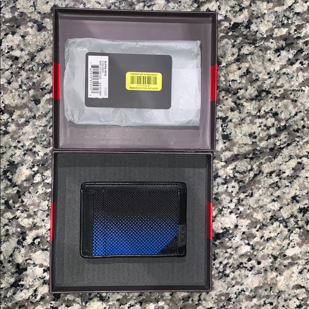 Tumi blue dot ombré money clip